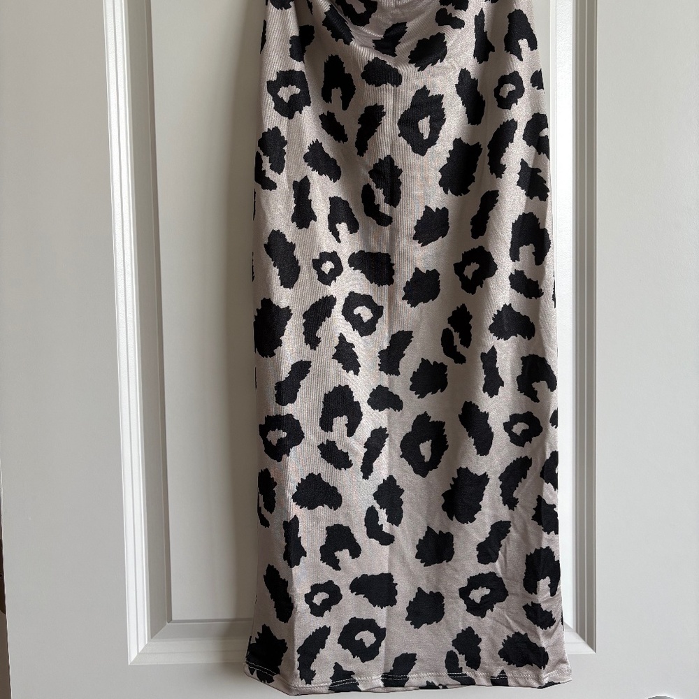 Size Small Midi Skirt in Satin Cheetah Print